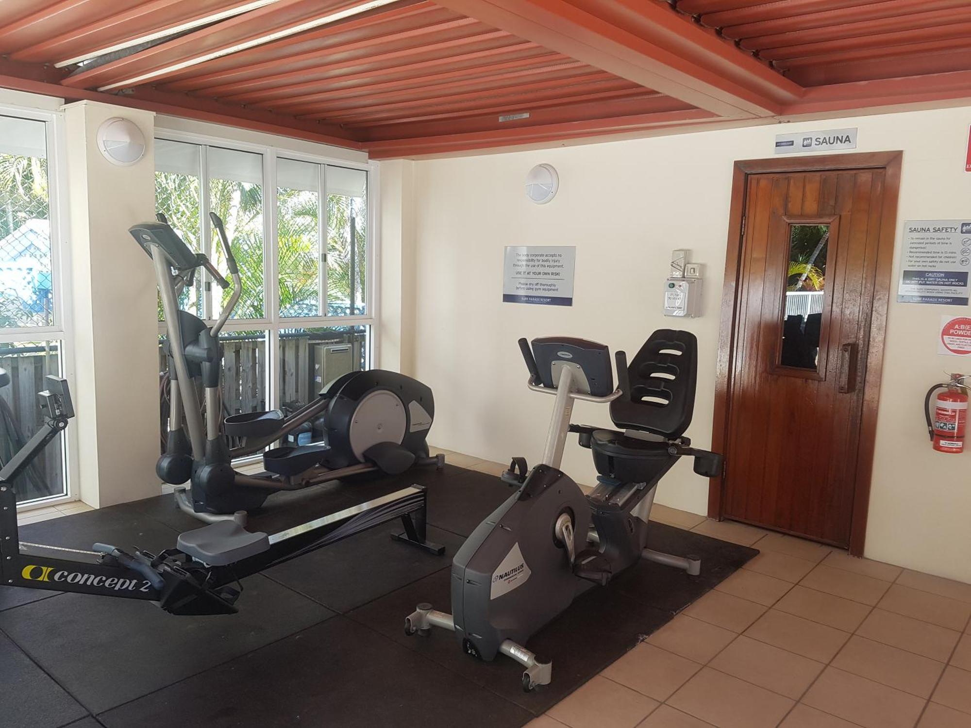 Surfers/Broadbeach Pool View. Free Parking & Wifi Gold Coast Eksteriør billede